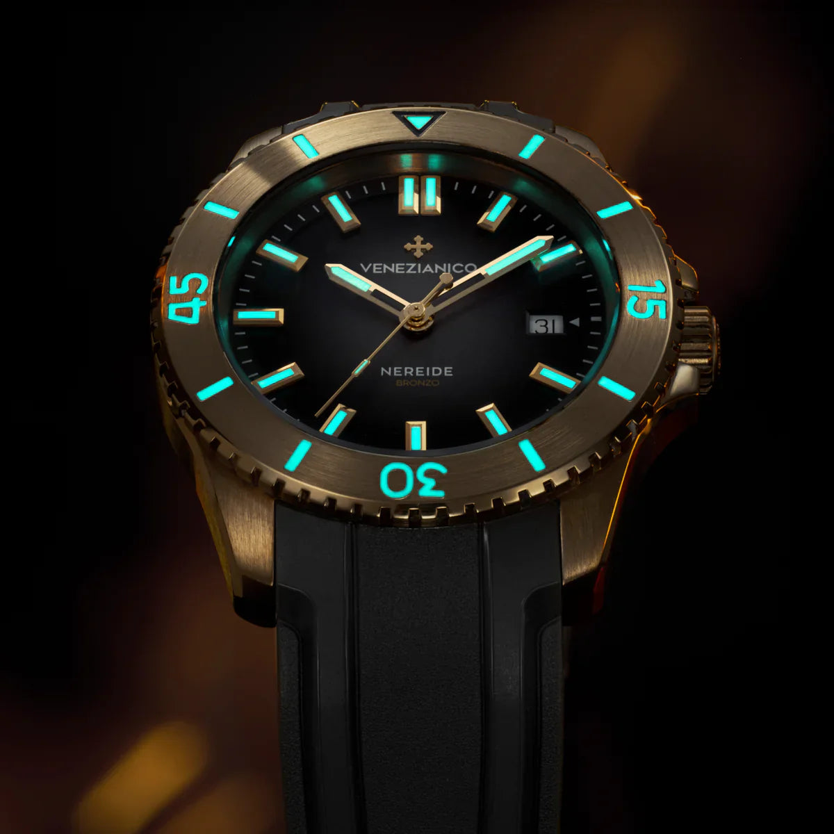 nereide bronzo con pigmento luminescente super luminova