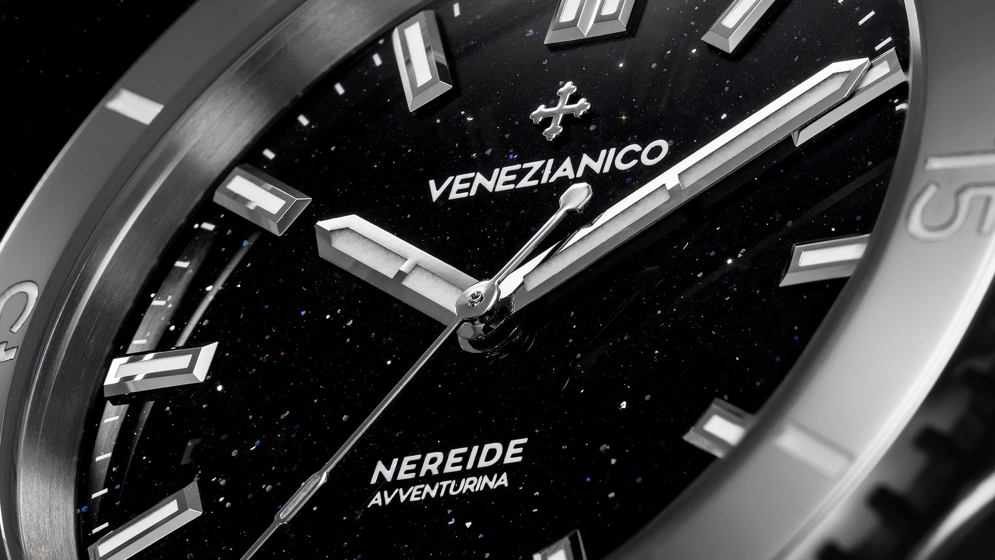 dettaglio quadrante avventurina nera