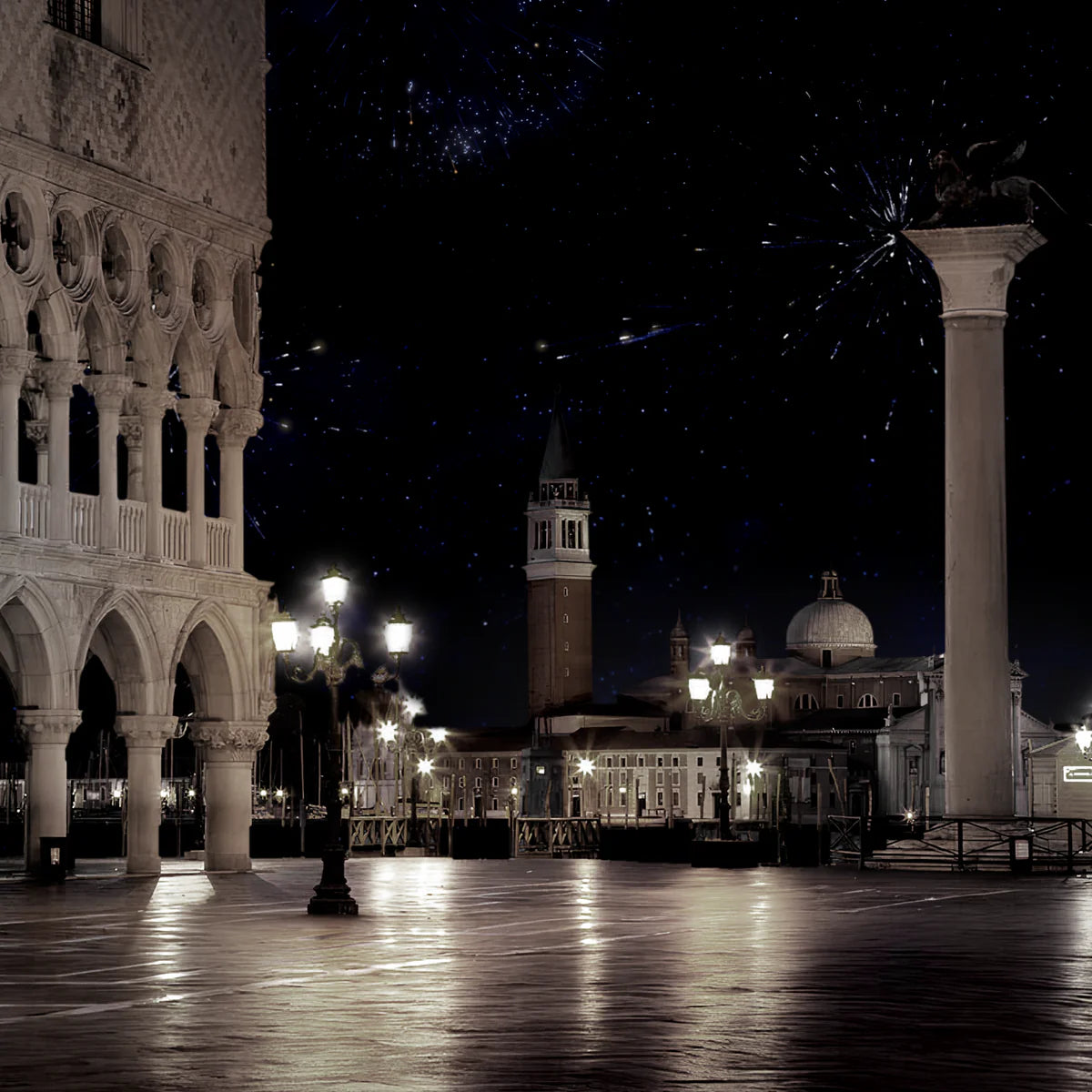 piazza san marco a venezia di notte con fuochi d'artificio rappresentati sul quadrante