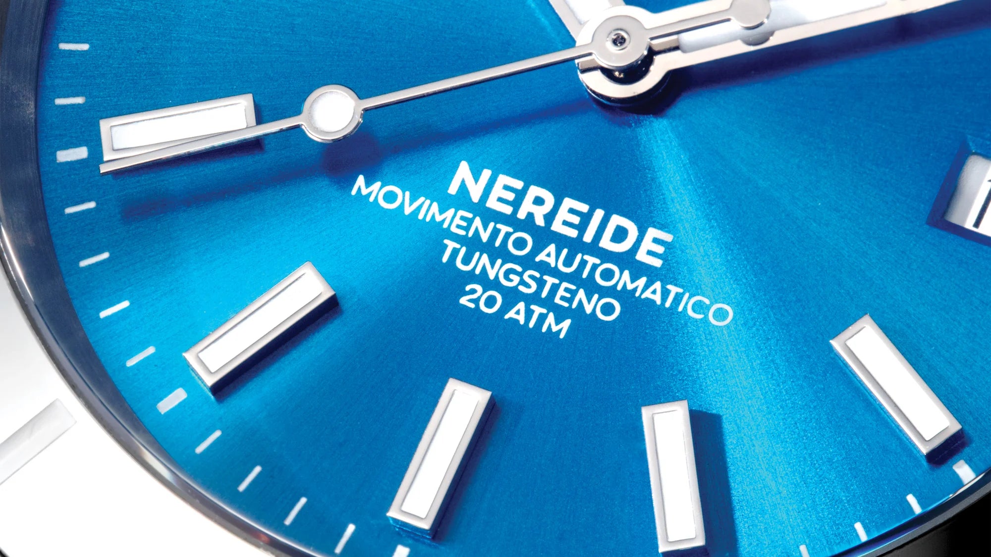 dettaglio quadrante nereide tungsteno blu