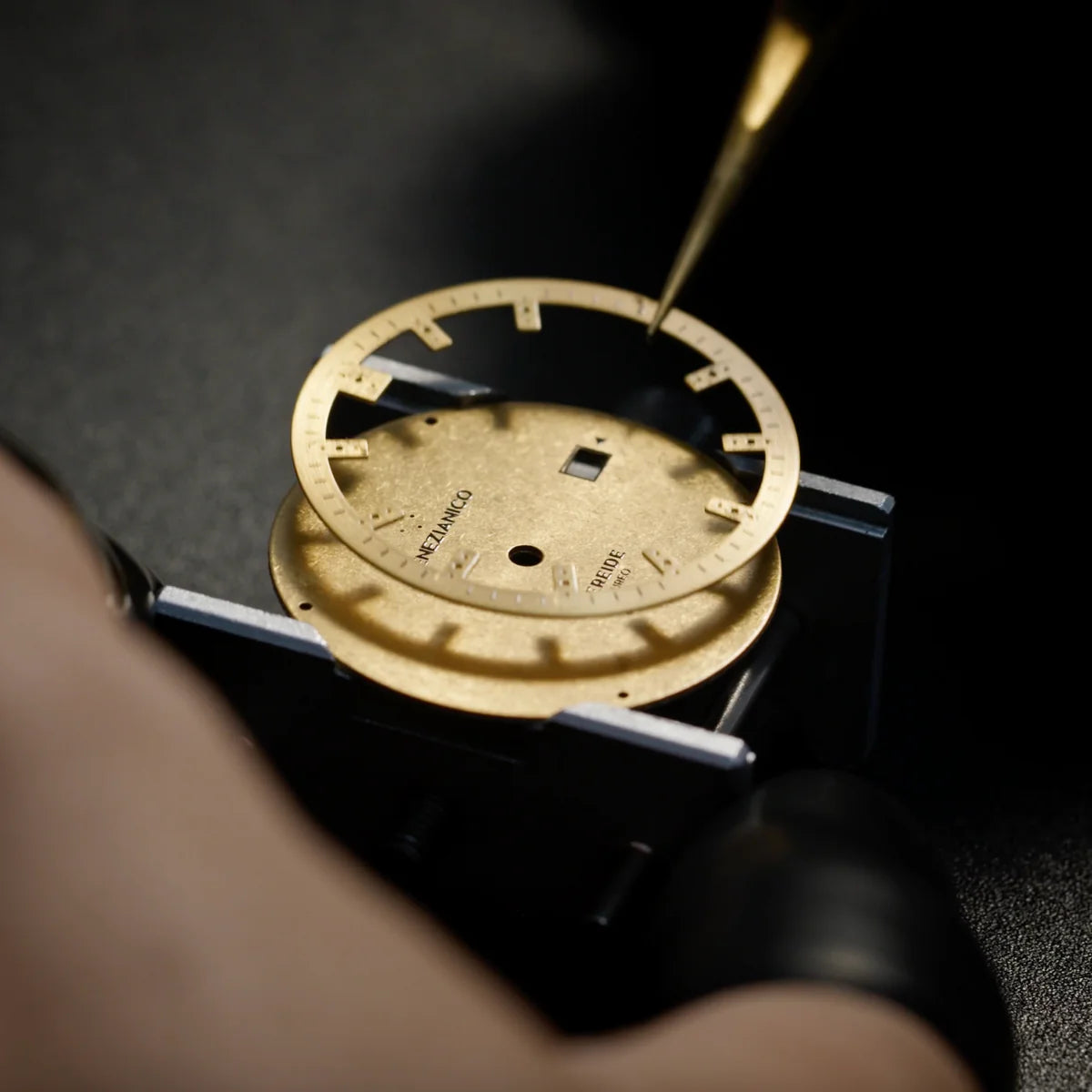 assemblaggio del secondo livello quadrante nereide aureo