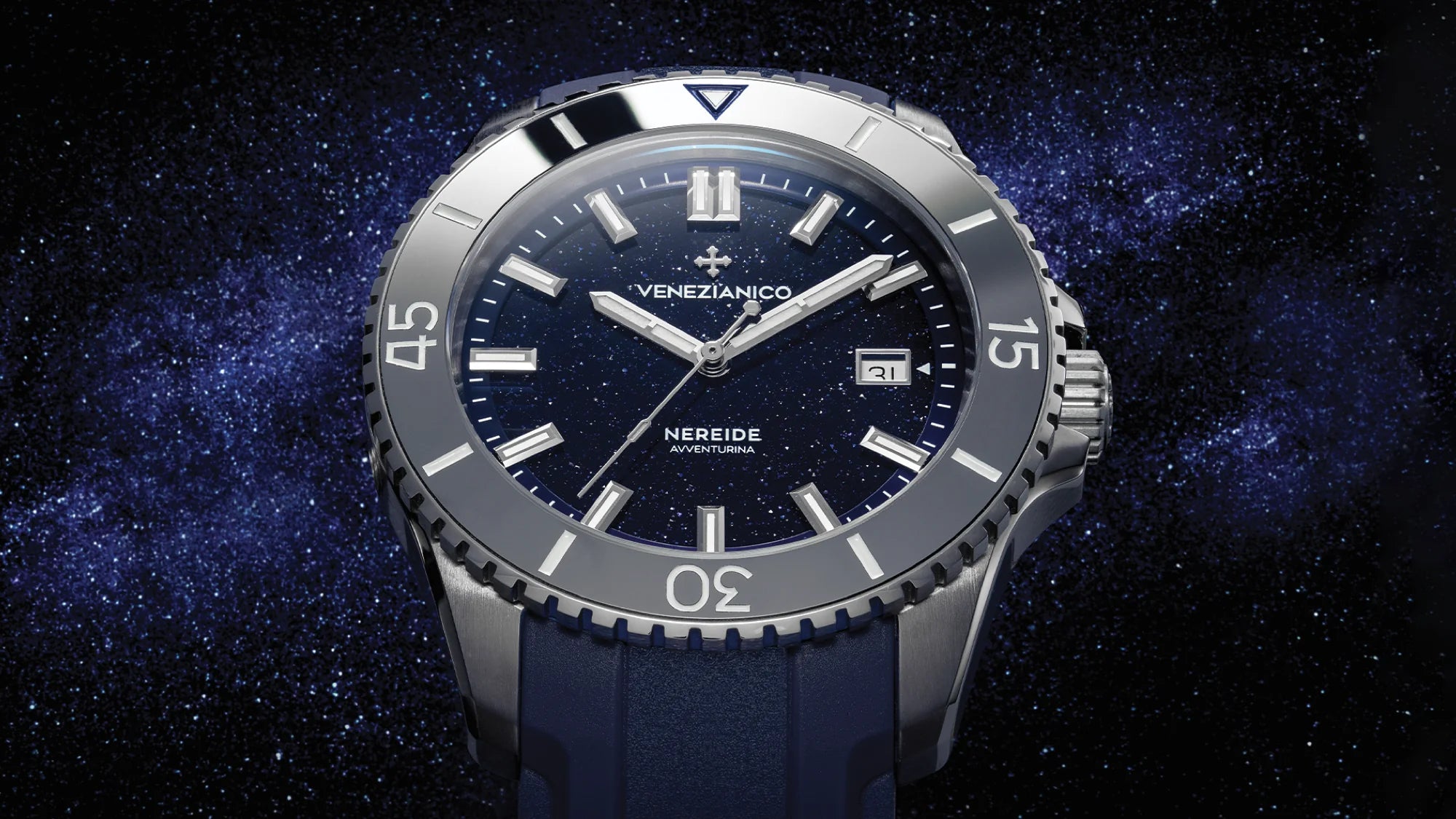 nereide avventurina con sfondo cielo stellato