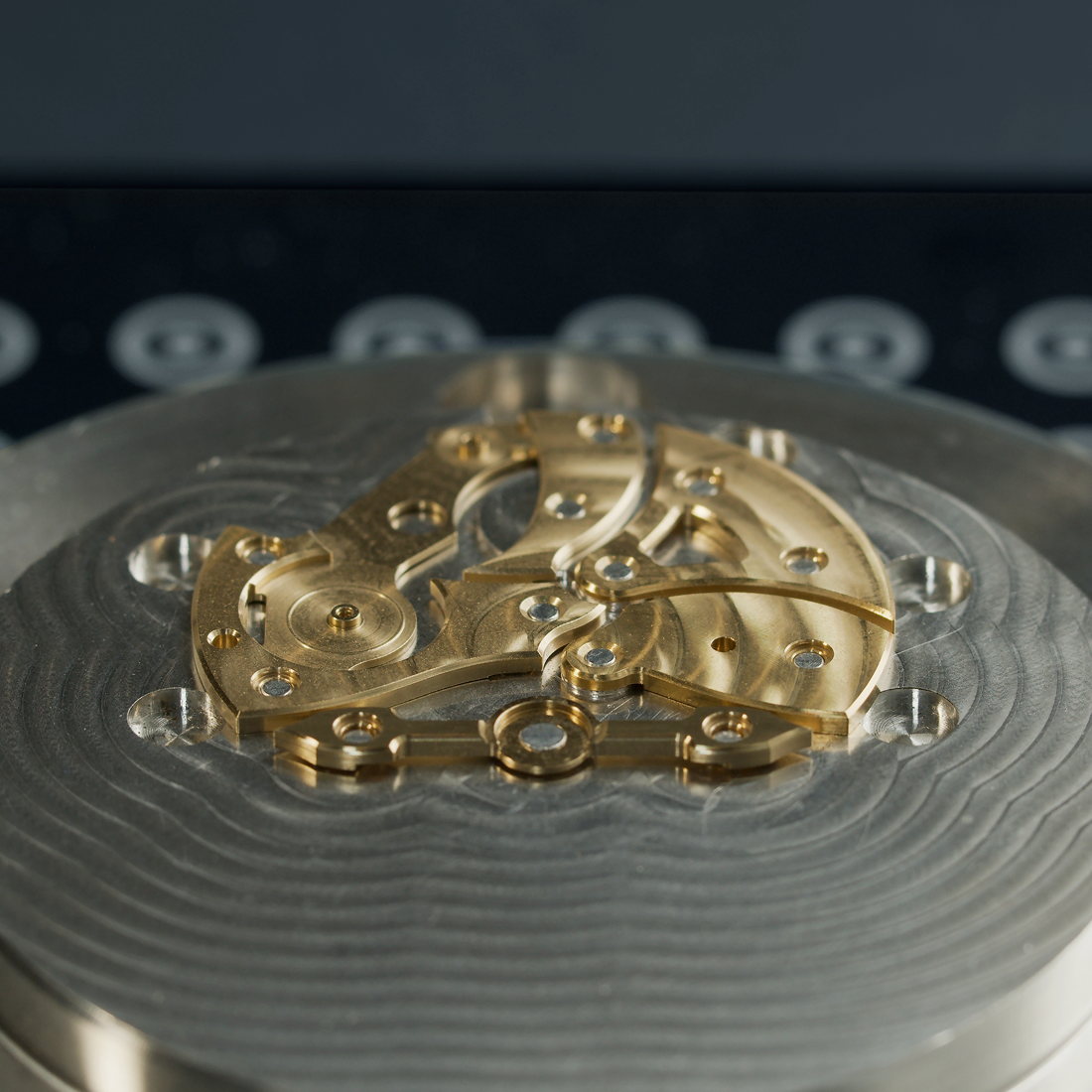 caratteristiche calibro v5000 venezianico applicazione cotes des geneve radiale